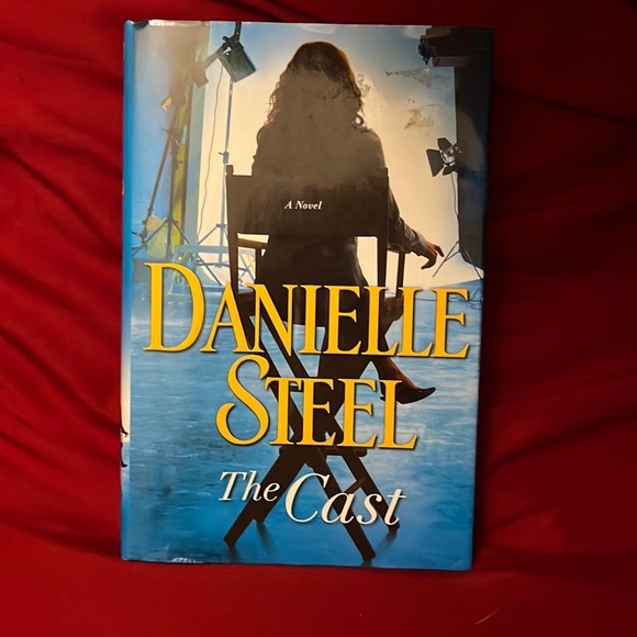 2018 Danielle Steel * THE CAST * first edition NWOT - Picture 1 of 6